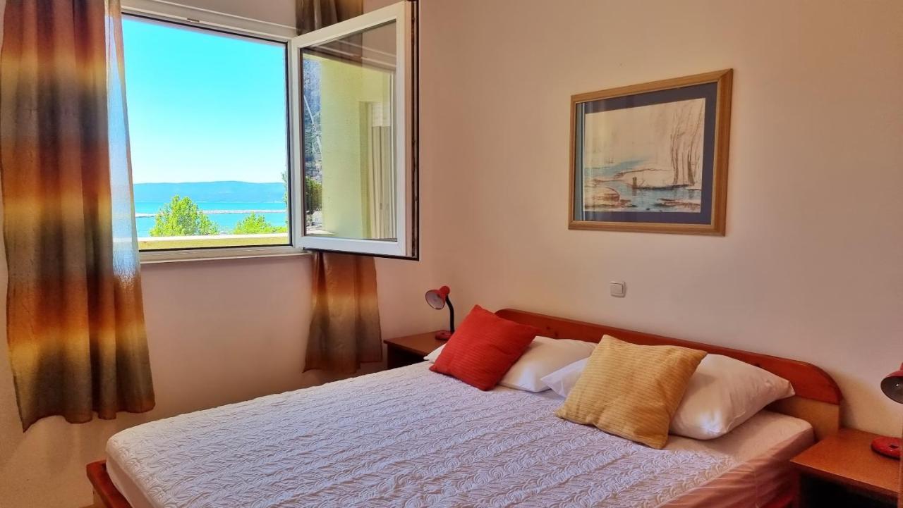 Apartment Cesarica Omiš Exterior foto