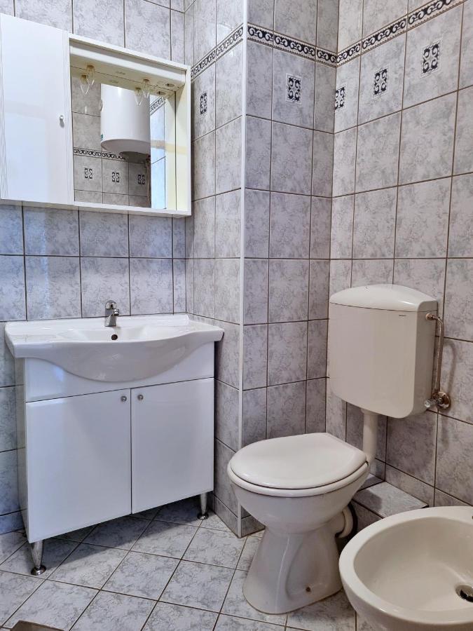 Apartment Cesarica Omiš Exterior foto